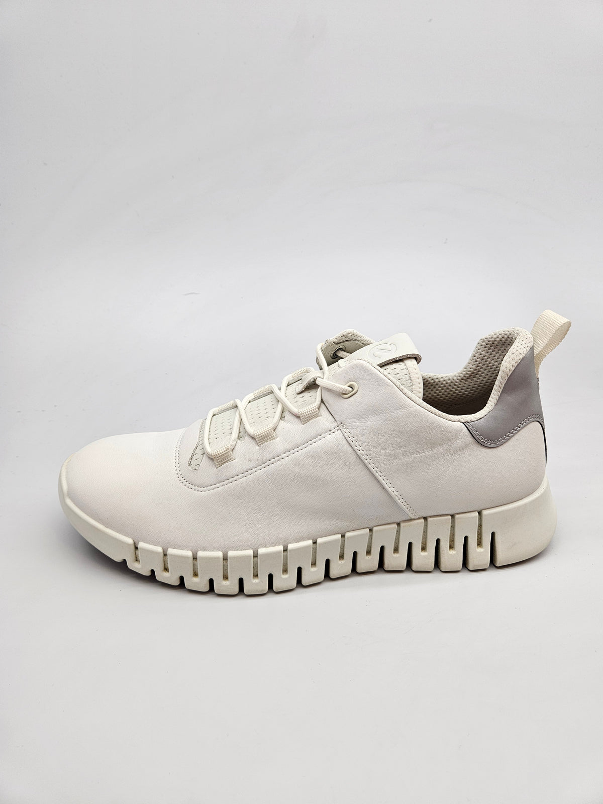 ECCO ORIGINAL KOZNI PATIKI BR 43