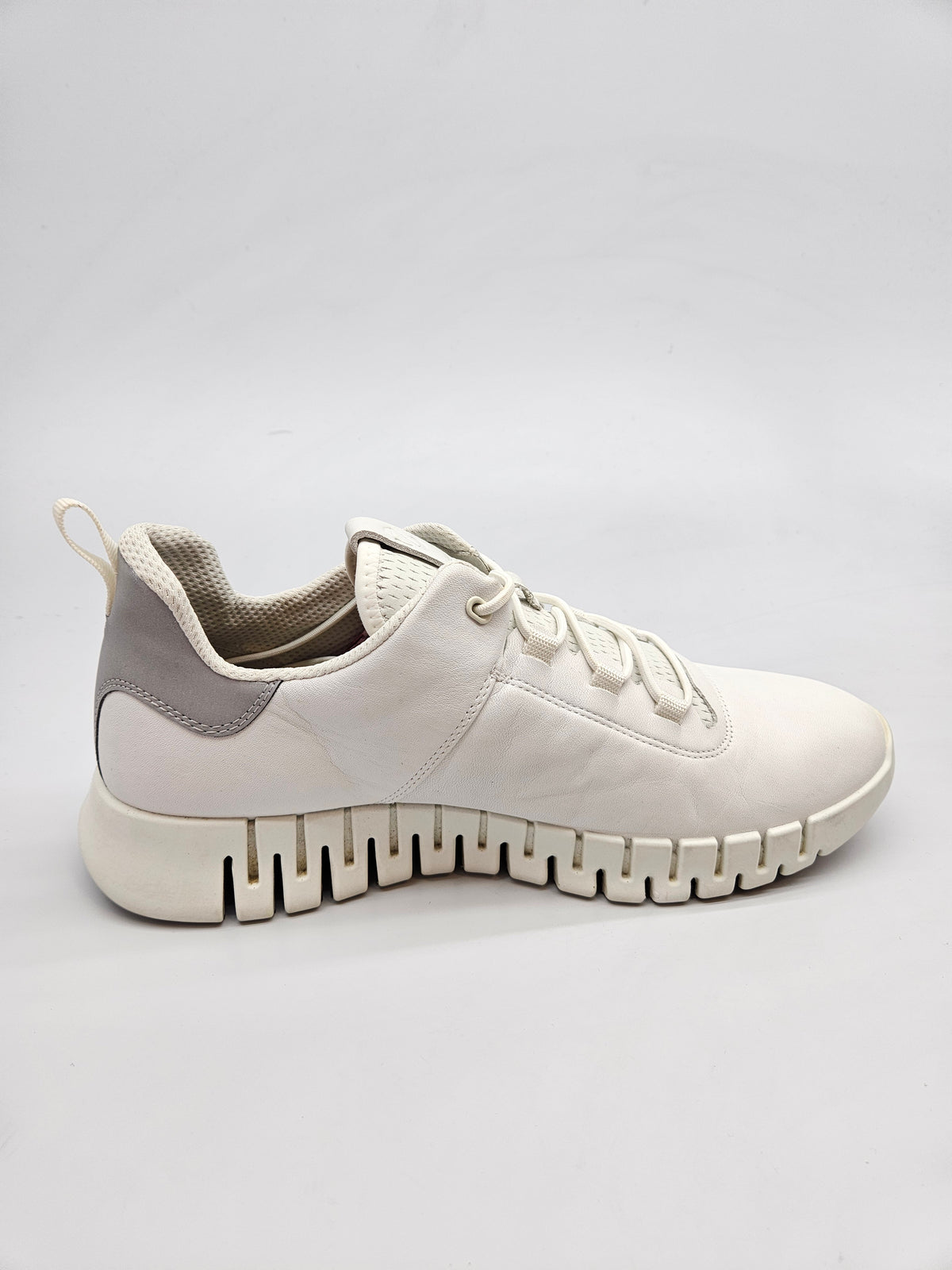 ECCO ORIGINAL KOZNI PATIKI BR 43