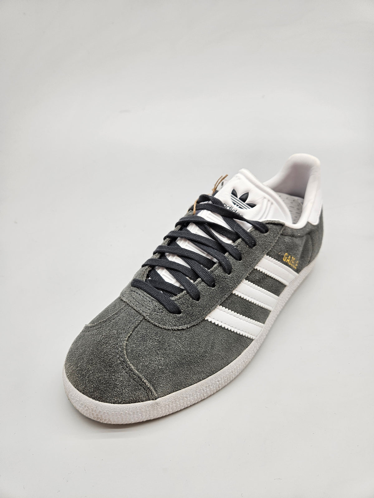 ADIDAS NOVI ORIGINAL PATIKI BR 39