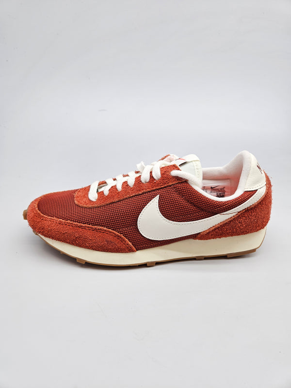 NIKE NOVI ORIGINAL PATIKI BR 38.5
