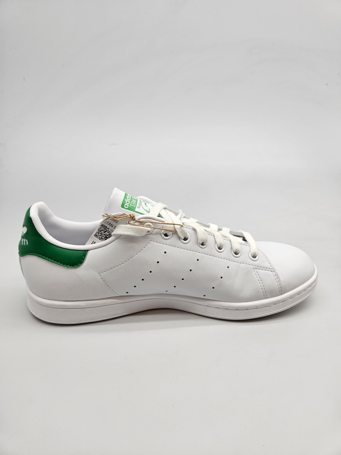 ADIDAS NOVI ORIGINAL PATIKI BR 43