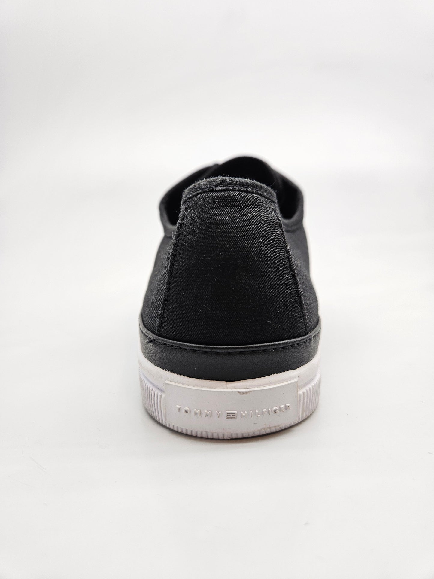 TOMMY HILFIGER ORIGINAL PATIKI BR 39