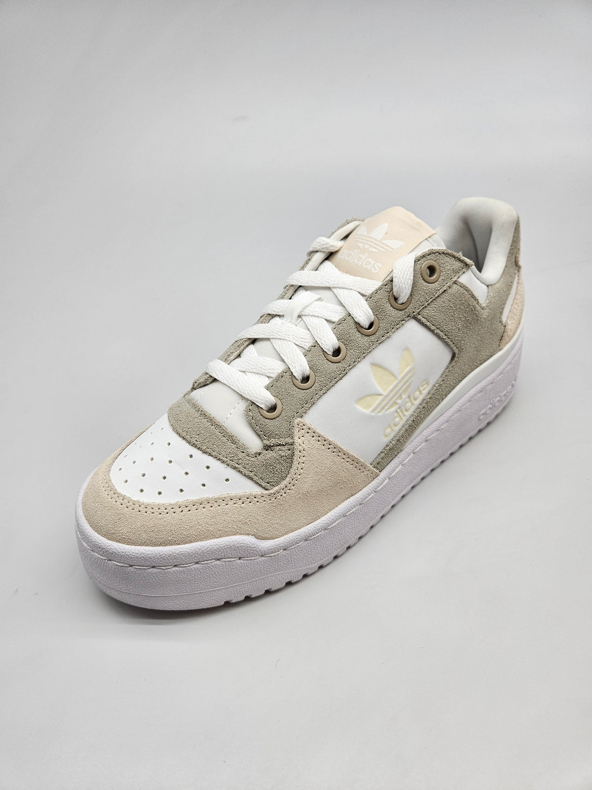 ADIDAS NOVI ORIGINAL PATIKI BR 39