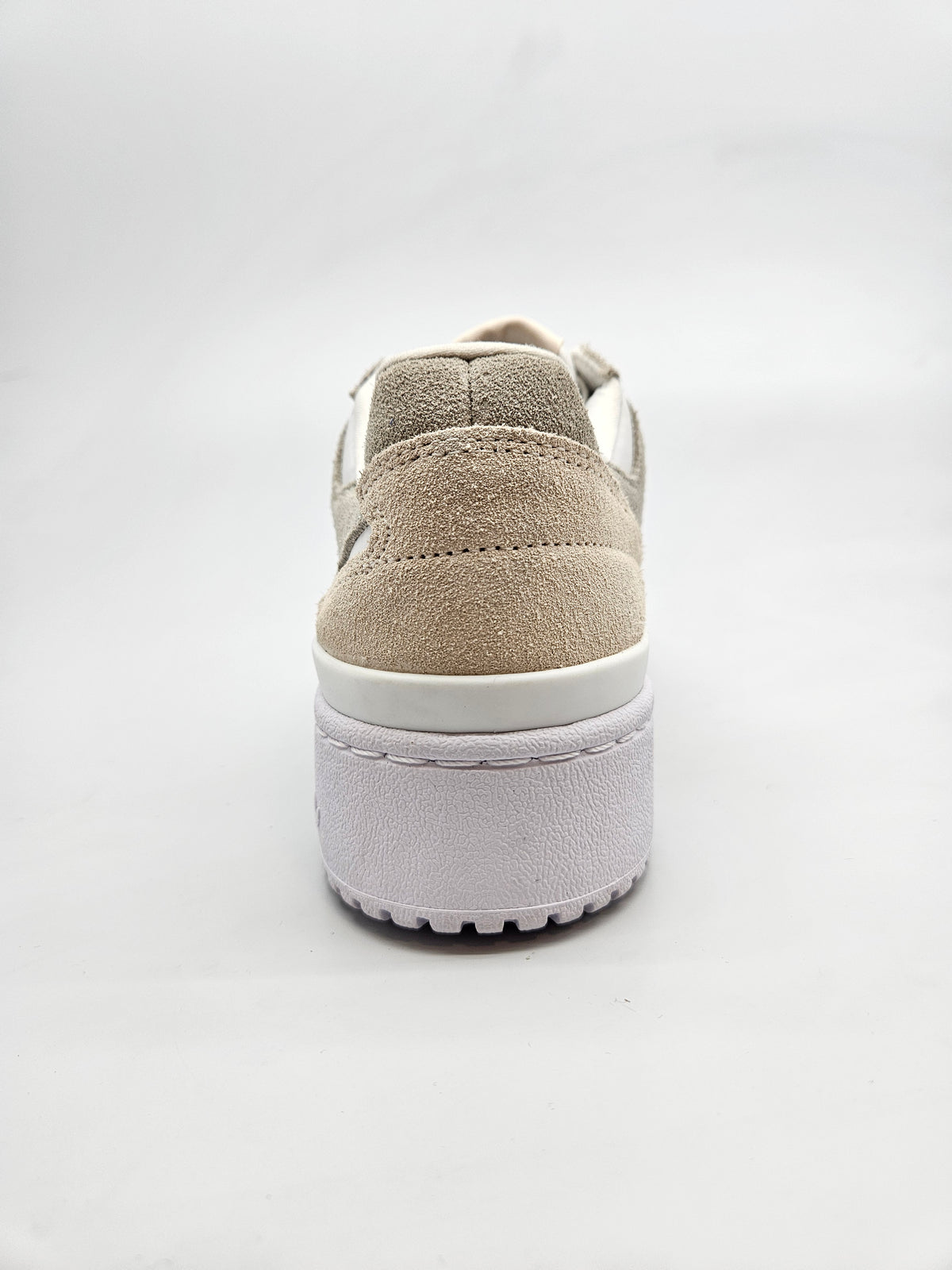 ADIDAS NOVI ORIGINAL PATIKI BR 39