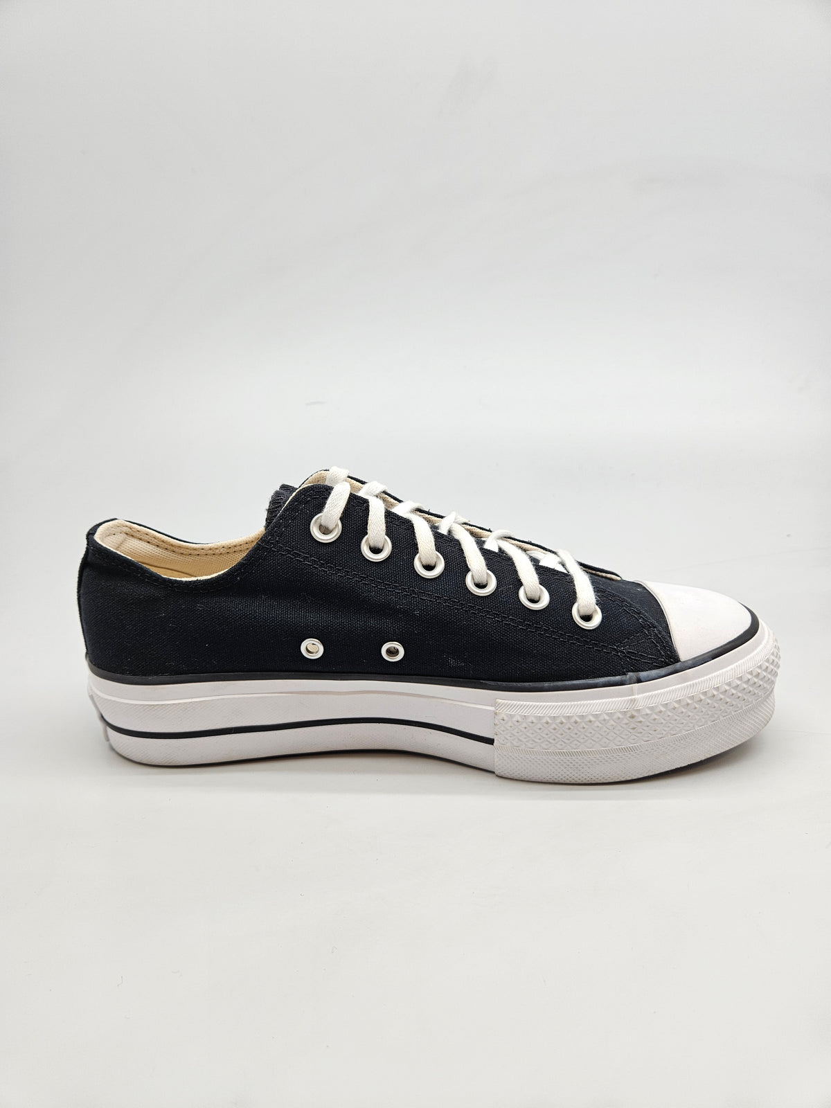 CONVERSE NOVI ORIGINAL PATIKI BR 39.5