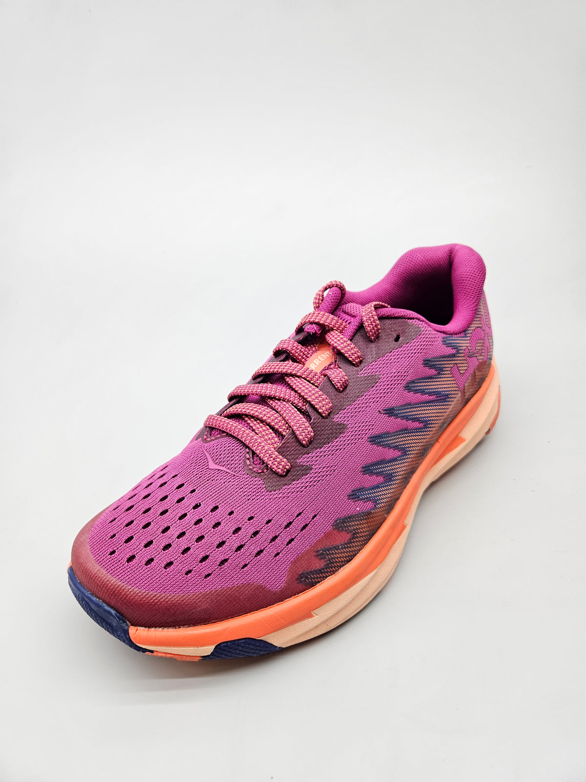 HOKA NOVI ORIGINAL PATIKI BR 38.5