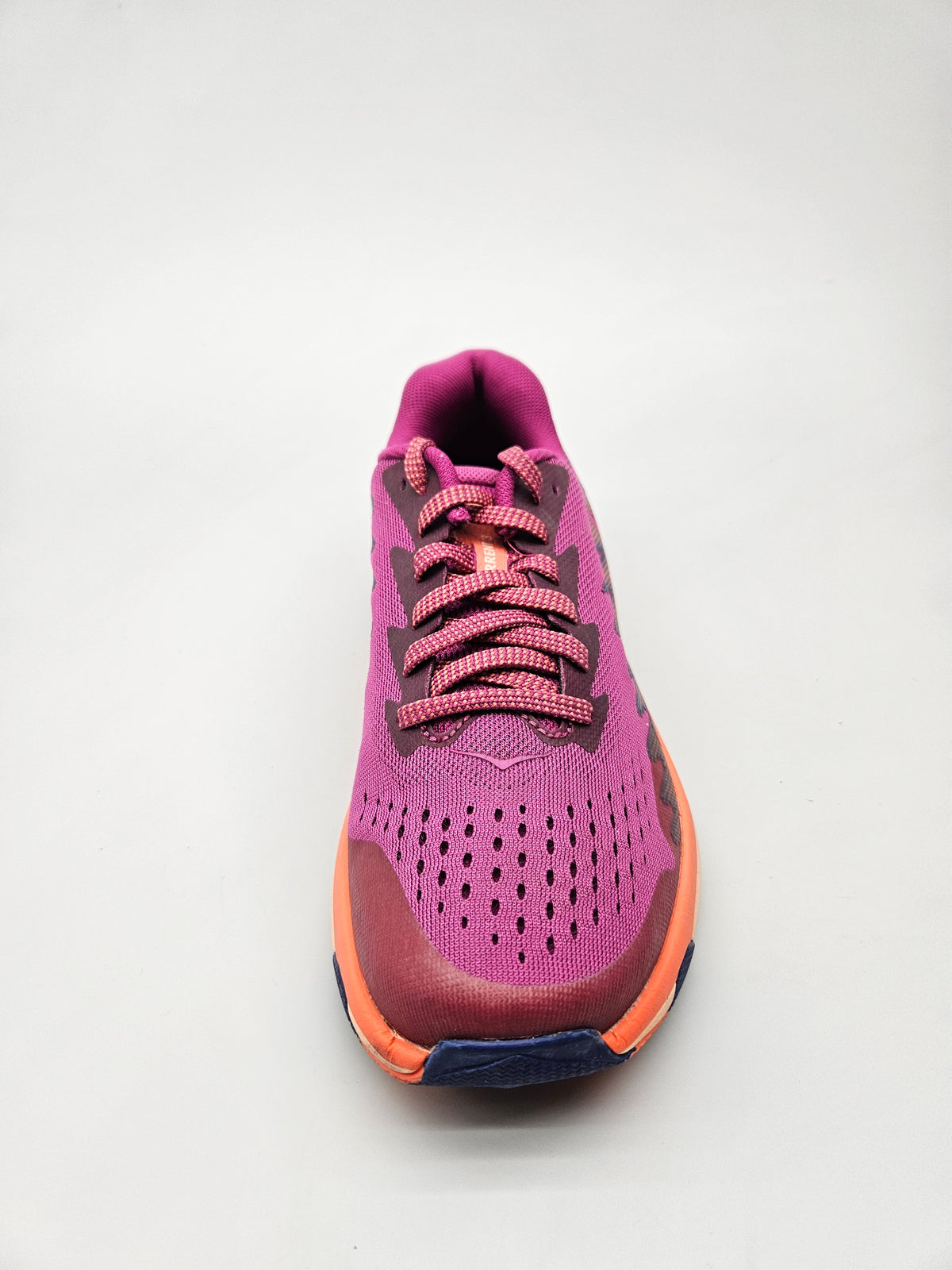 HOKA NOVI ORIGINAL PATIKI BR 38.5