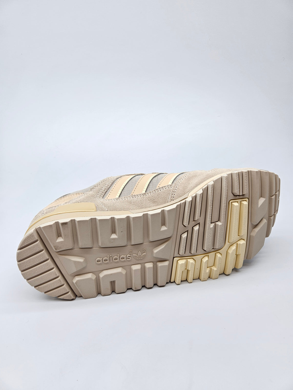 ADIDAS NOVI ORIGINAL PATIKI BR 39
