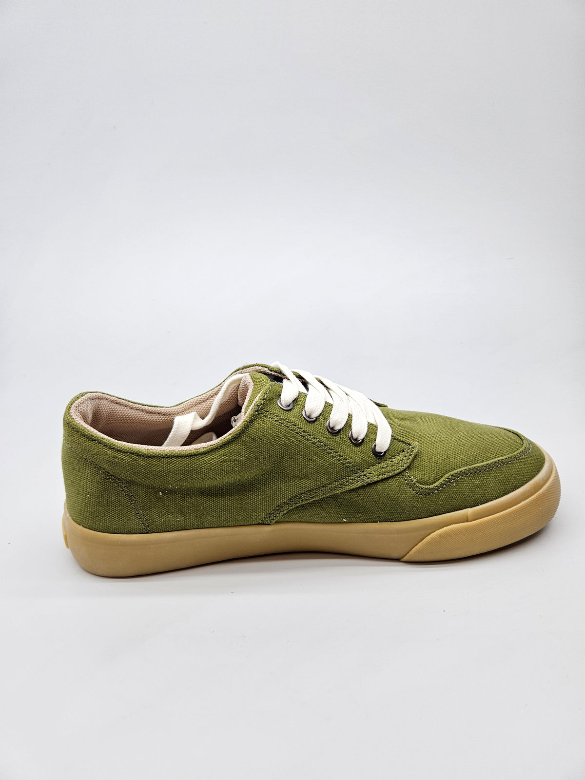 ELEMENT NOVI ORIGINAL PATIKI BR 39