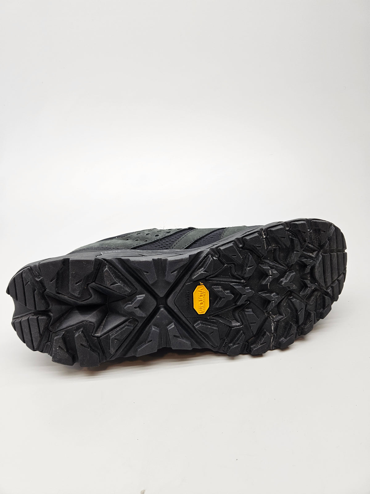 HOKA NOVI ORIGINAL PATIKI BR 42.5