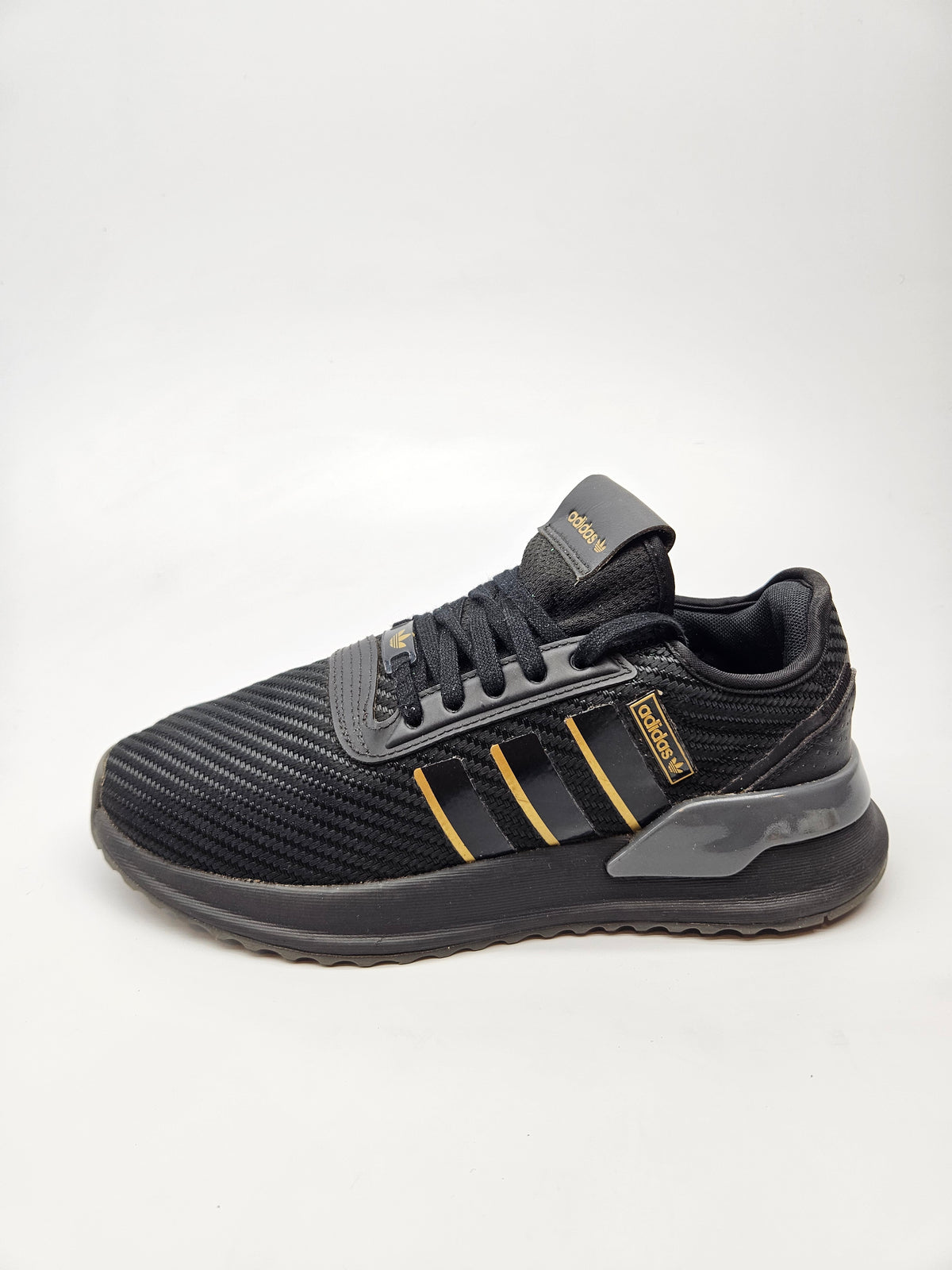 ADIDAS ORIGINAL PATIKI BR 40.5