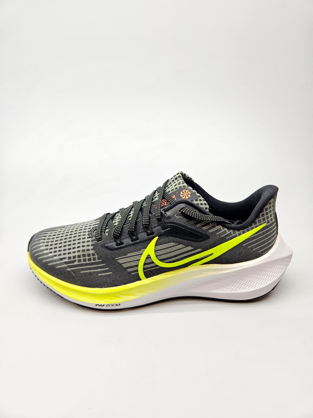 NIKE ORIGINAL PATIKI BR 37.5
