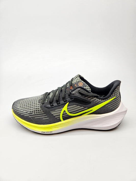 NIKE ORIGINAL PATIKI BR 37.5