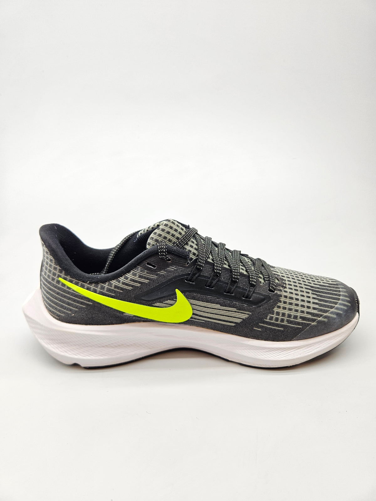 NIKE ORIGINAL PATIKI BR 37.5