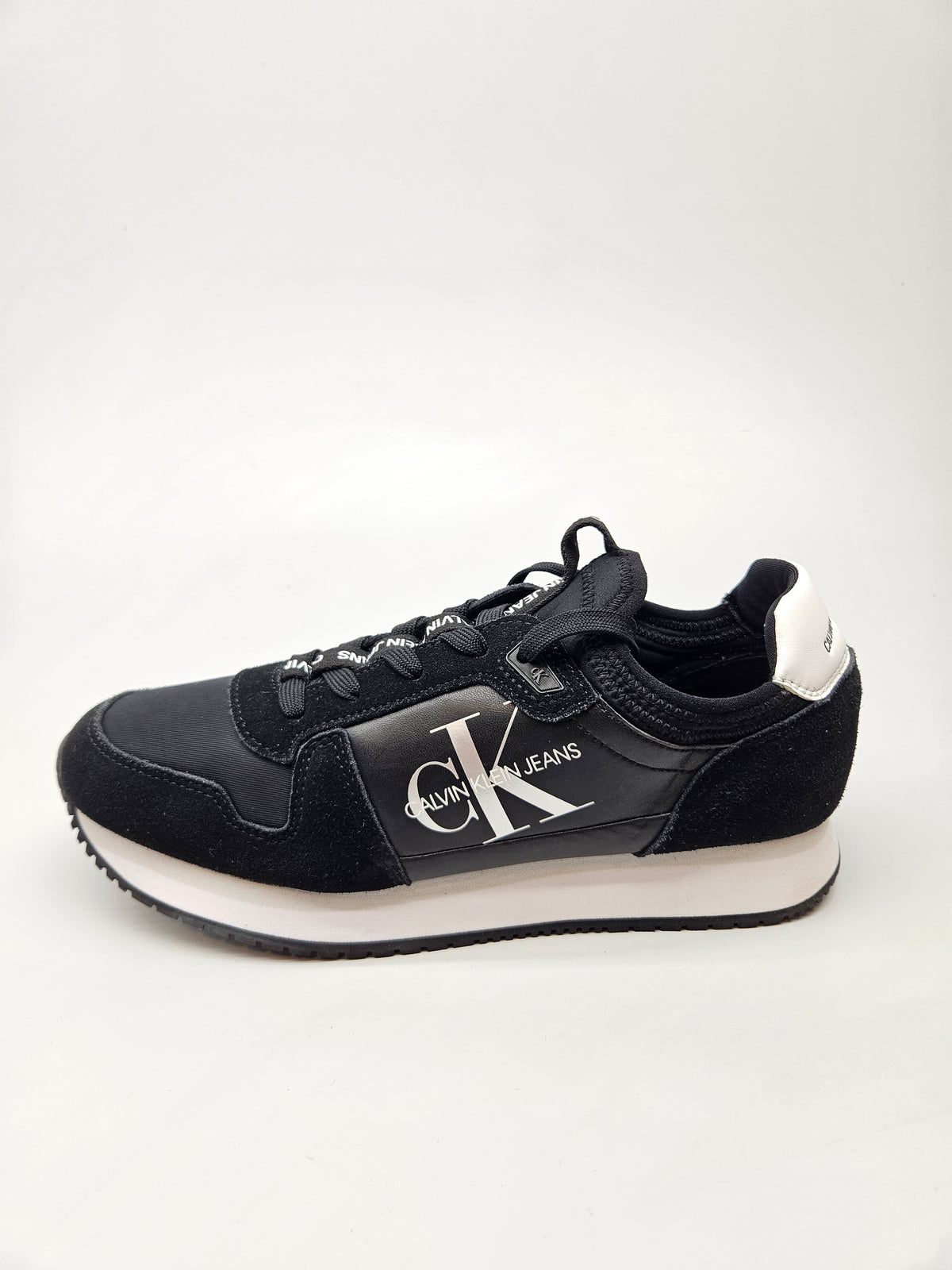 CALVIN KLEIN NOVI ORIGINAL PATIKI BR 39