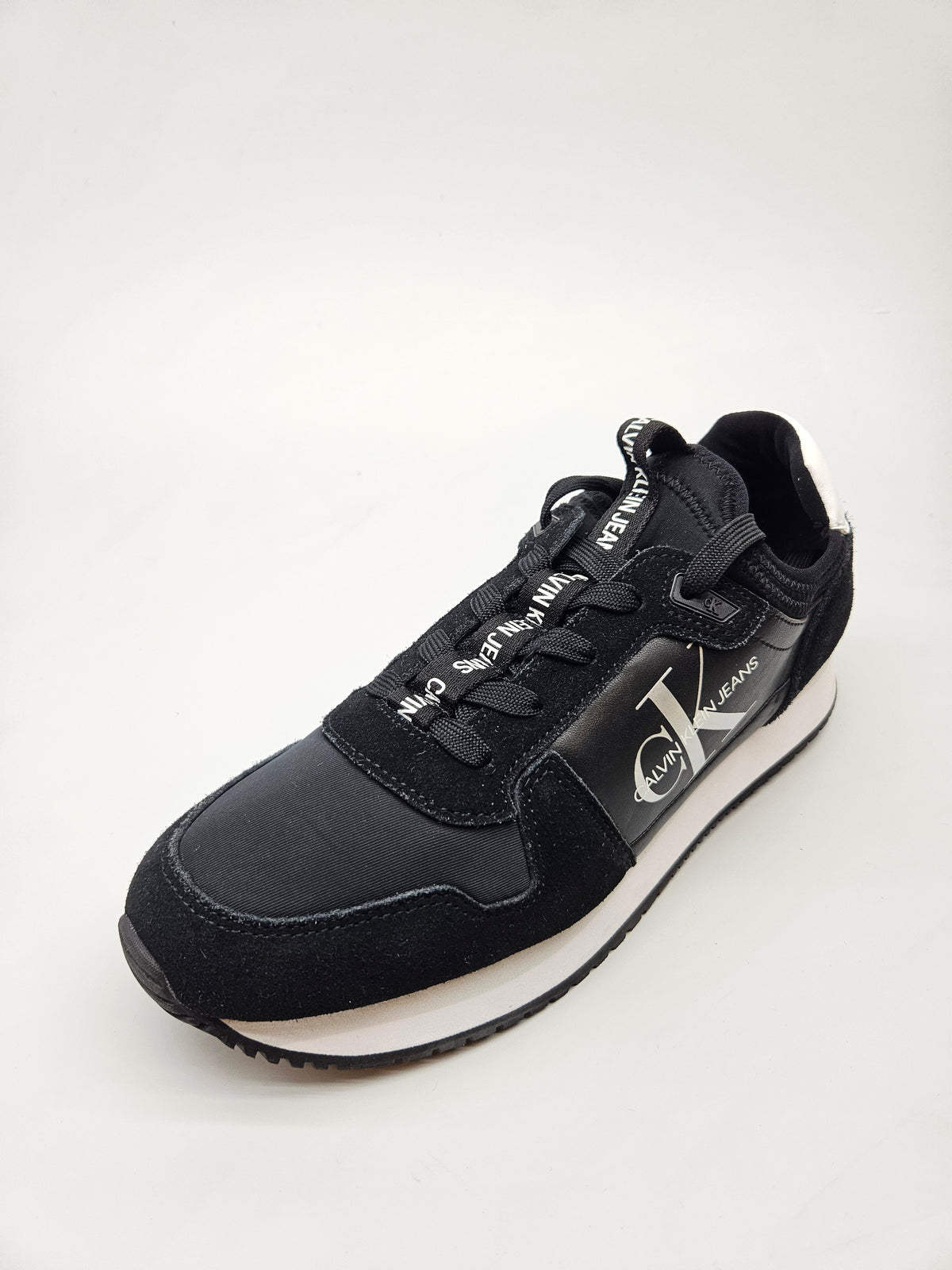 CALVIN KLEIN NOVI ORIGINAL PATIKI BR 39