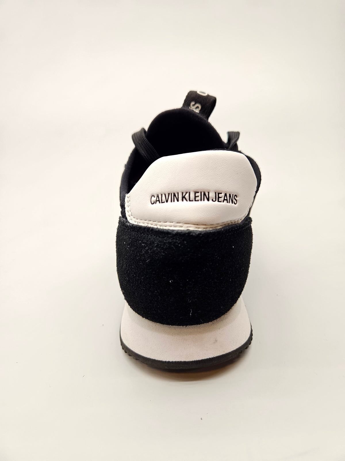 CALVIN KLEIN NOVI ORIGINAL PATIKI BR 39