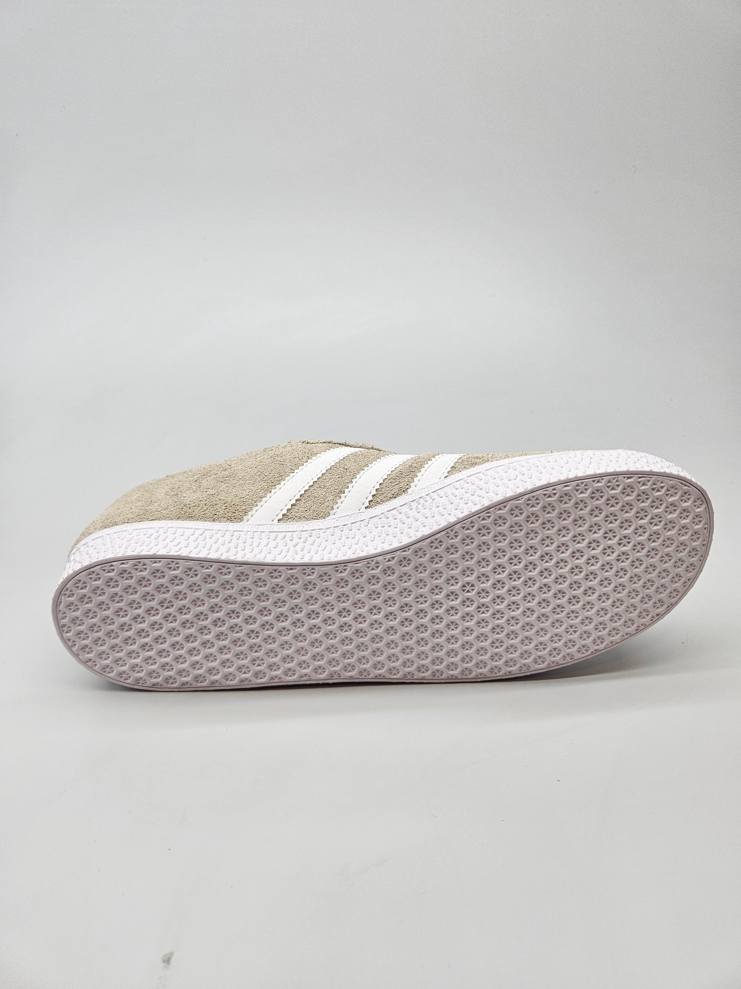 ADIDAS NOVI ORIGINAL PATIKI BR 38.5