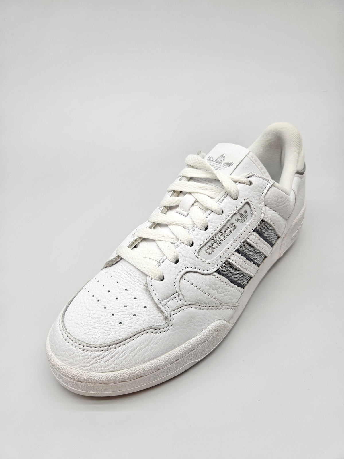 ADIDAS NOVI ORIGINAL PATIKI BR 40