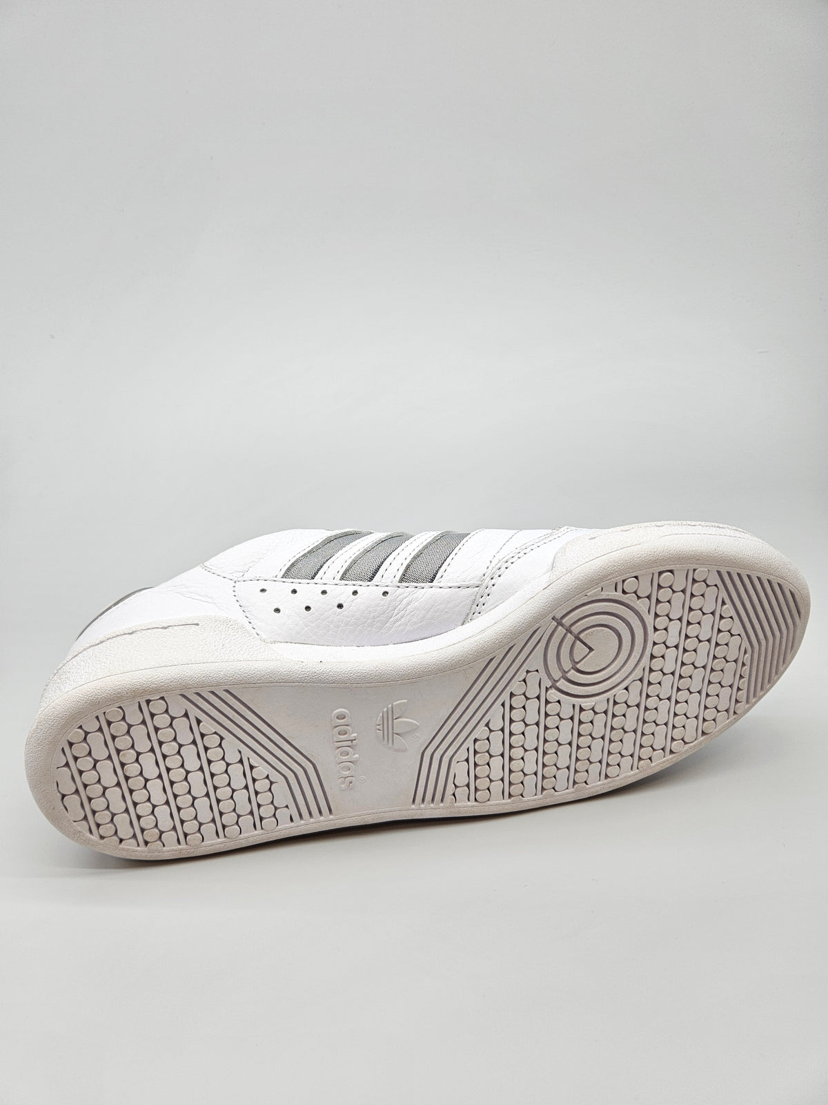 ADIDAS NOVI ORIGINAL PATIKI BR 40