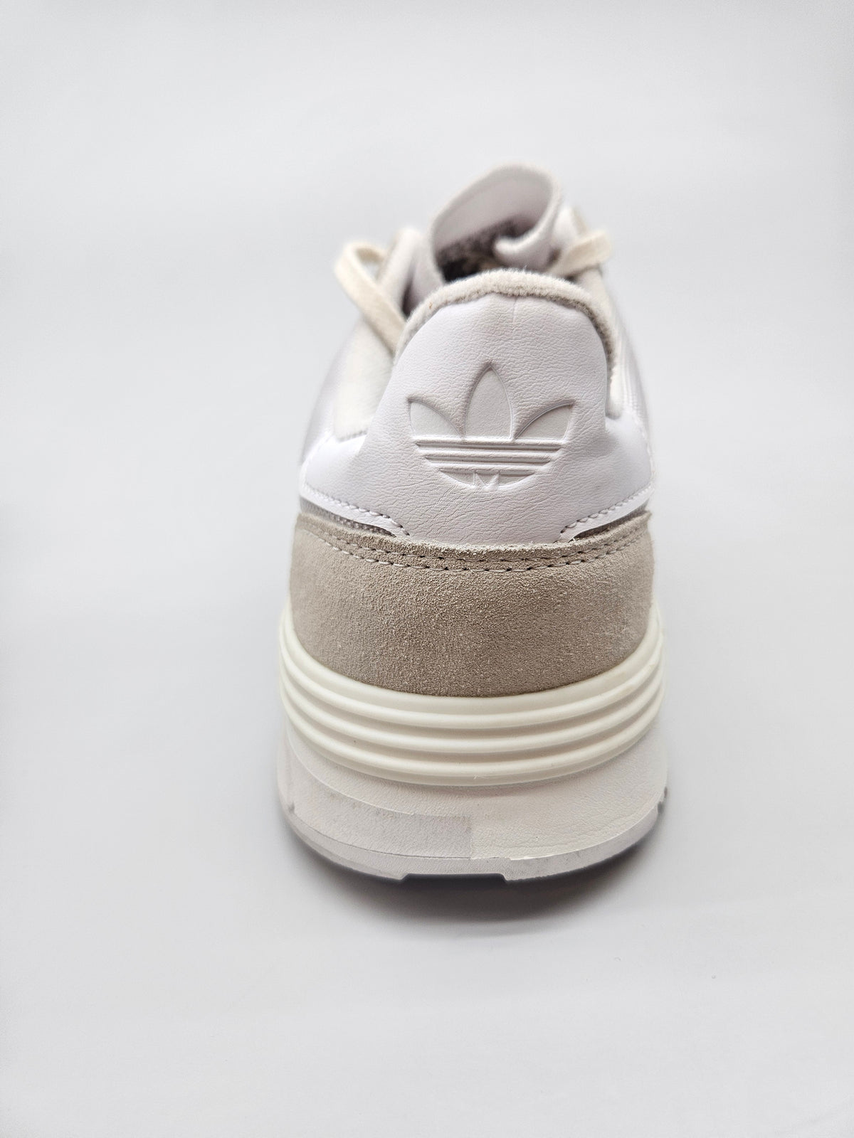 ADIDAS NOVI ORIGINAL PATIKI BR 40.5