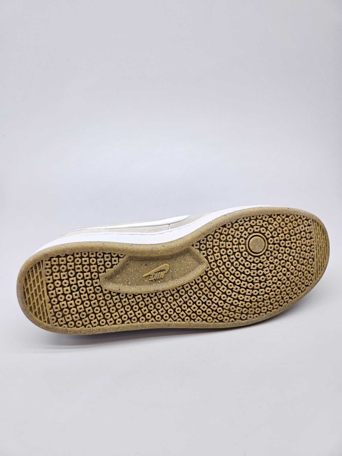 NIKE NOVI ORIGINAL PATIKI BR 42.5