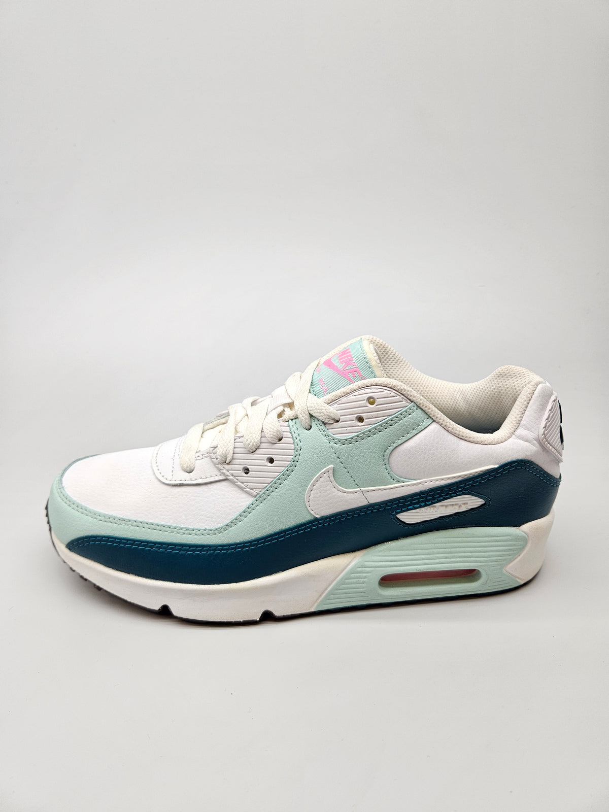 NIKE AIRMAX NOVI ORIGINAL PATIKI BR 40