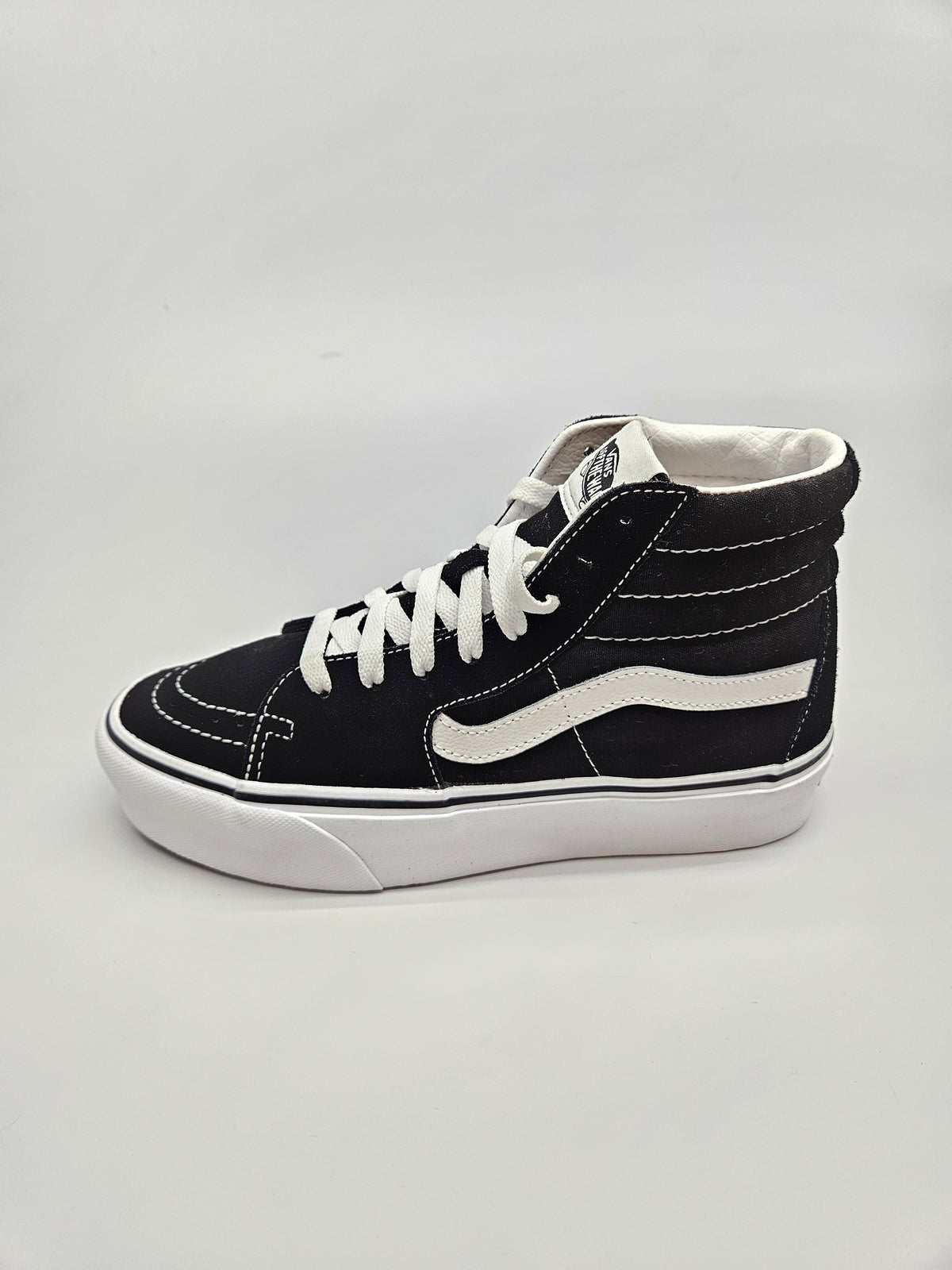 VANS NOVI ORIGINAL PATIKI BR 38.5