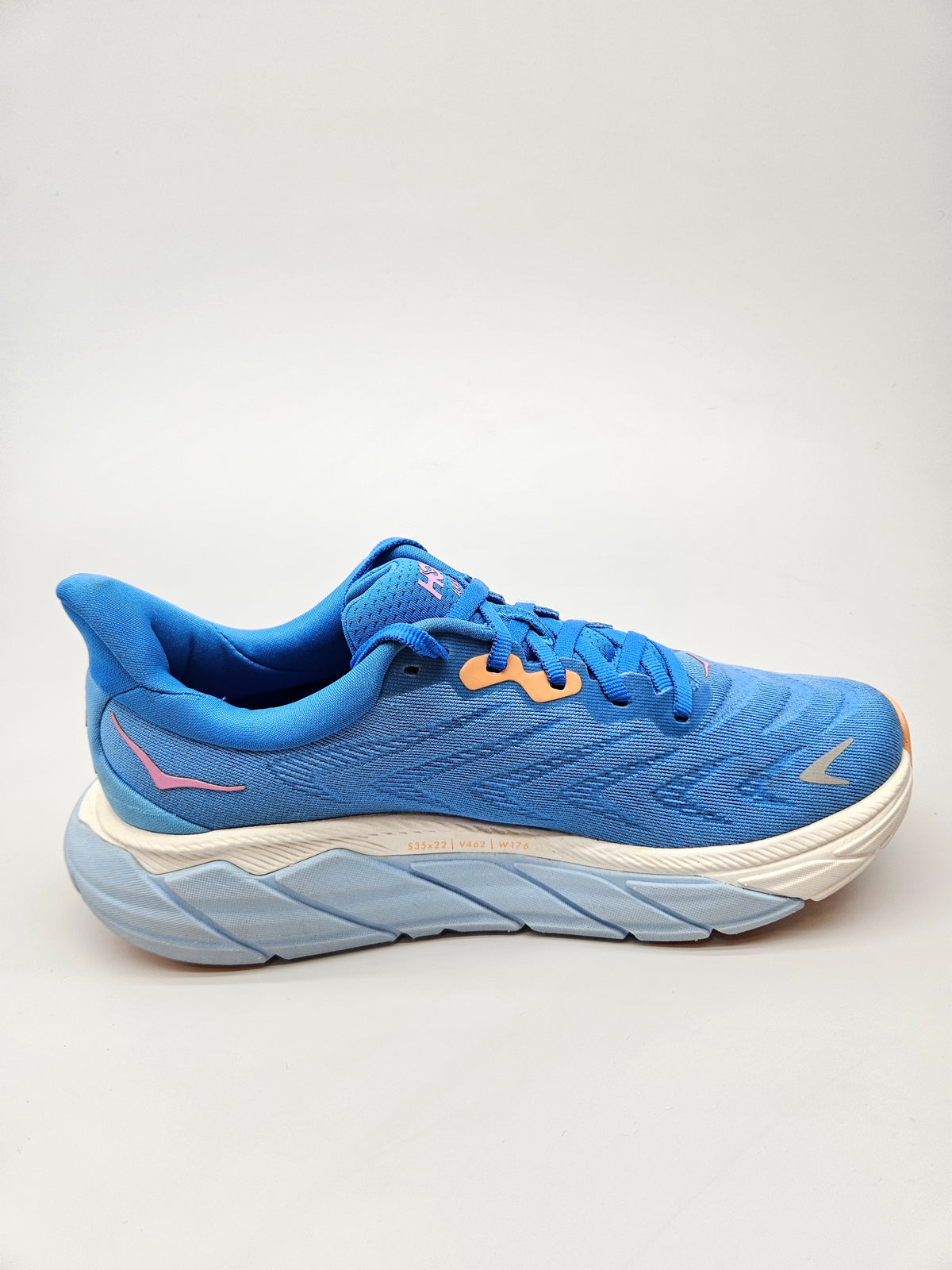 HOKA NOVI ORIGINAL PATIKI BR 38.5