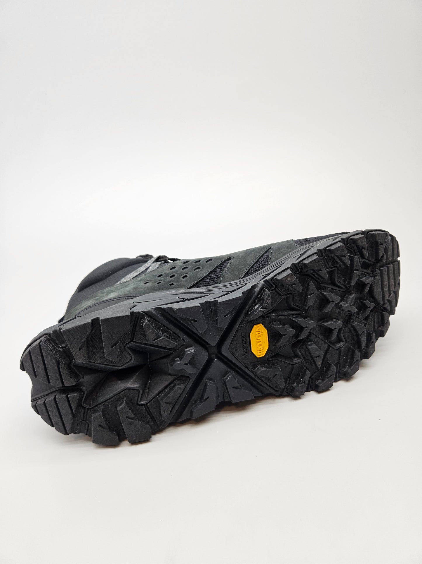 HOKA NOVI ORIGINAL PATIKI BR 42.5