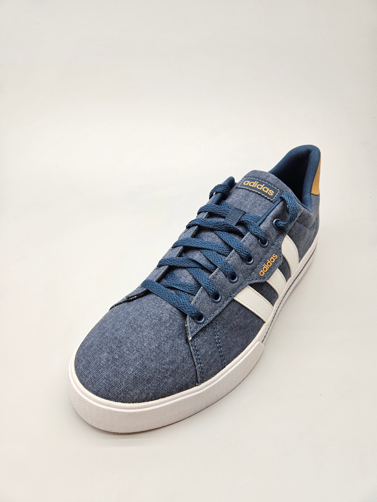ADIDAS NOVI ORIGINAL PATIKI 46.5