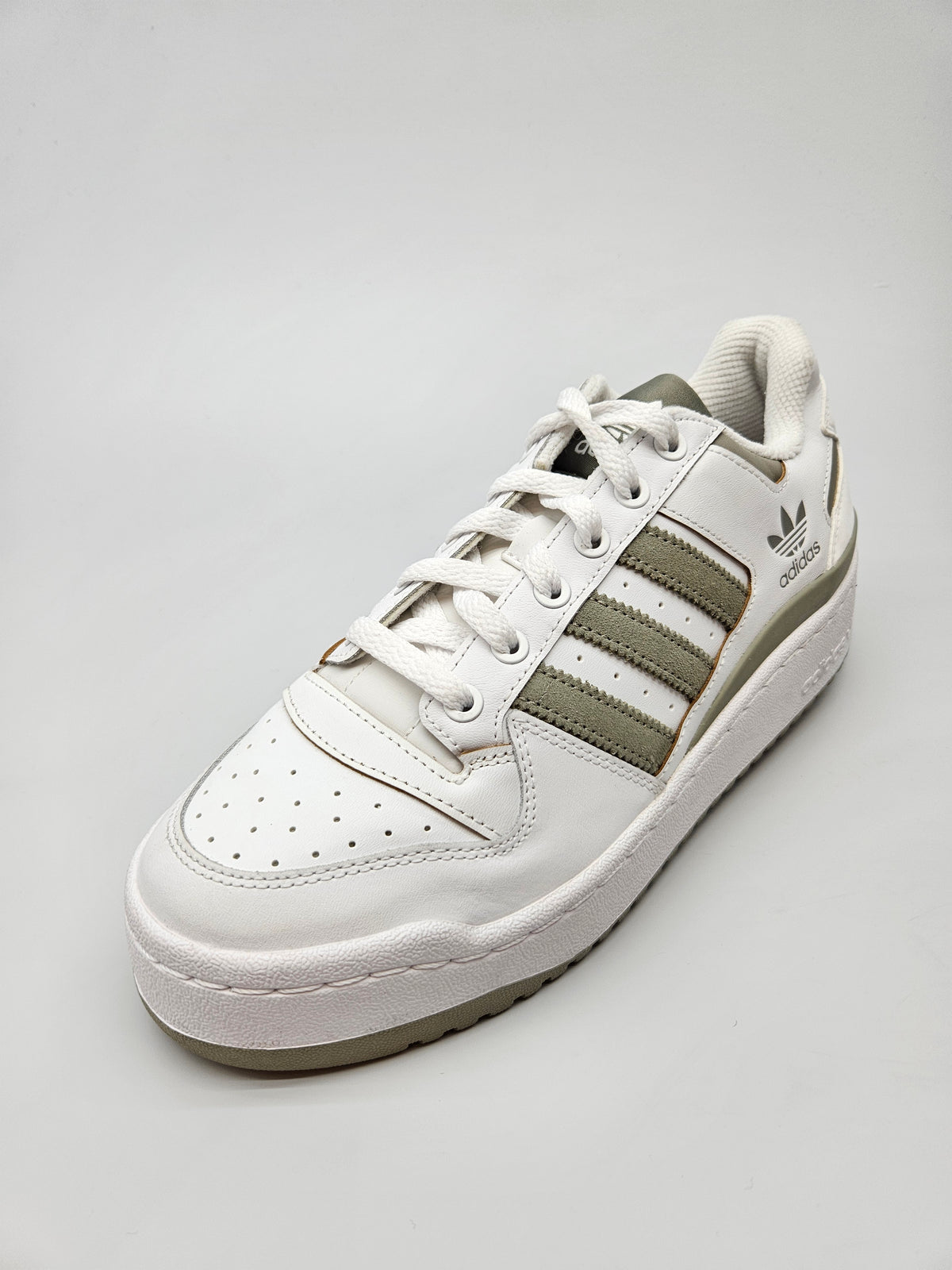 ADIDAS ORIGINAL NOVI PATIKI BR 40