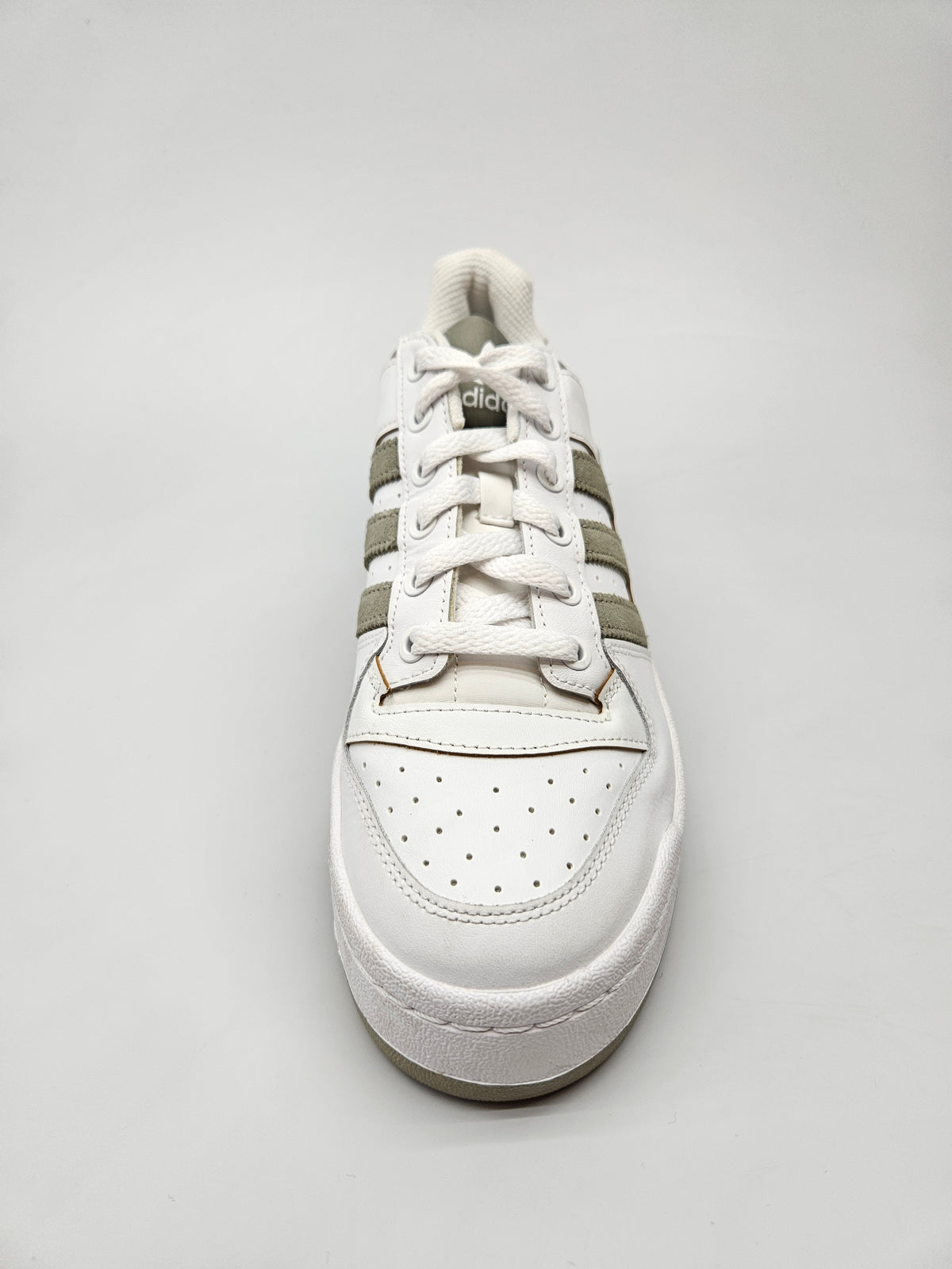 ADIDAS ORIGINAL NOVI PATIKI BR 40