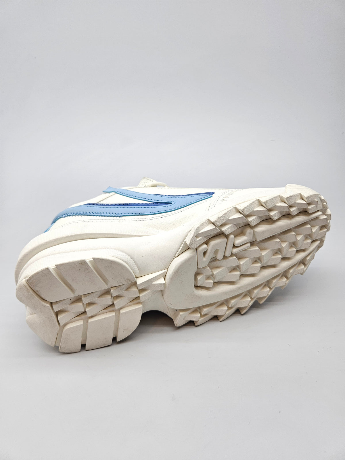 FILA NOVI ORIGINAL PATIKI BR 40