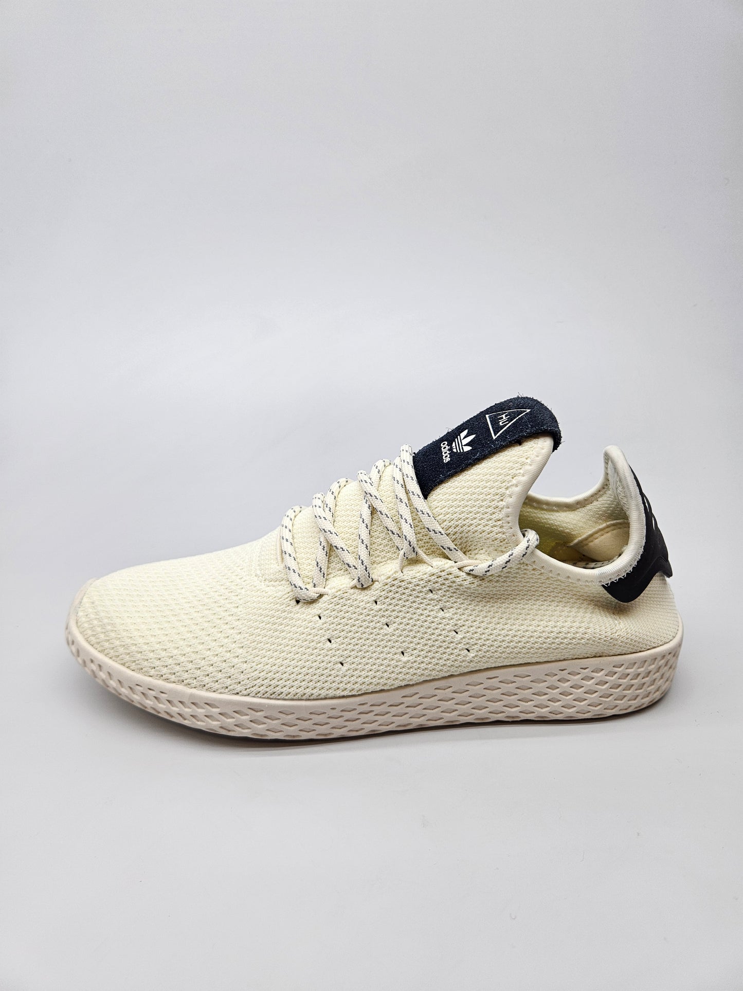 ADIDAS NOVI ORIGINAL PATIKI BR 38.5