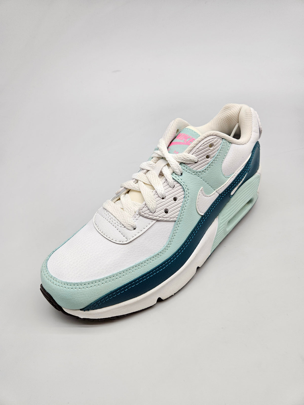 NIKE AIRMAX NOVI ORIGINAL PATIKI BR 37.5