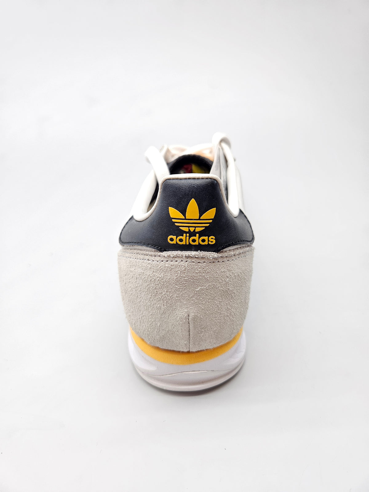 ADIDAS NOVI ORIGINAL PATIKI BR 41