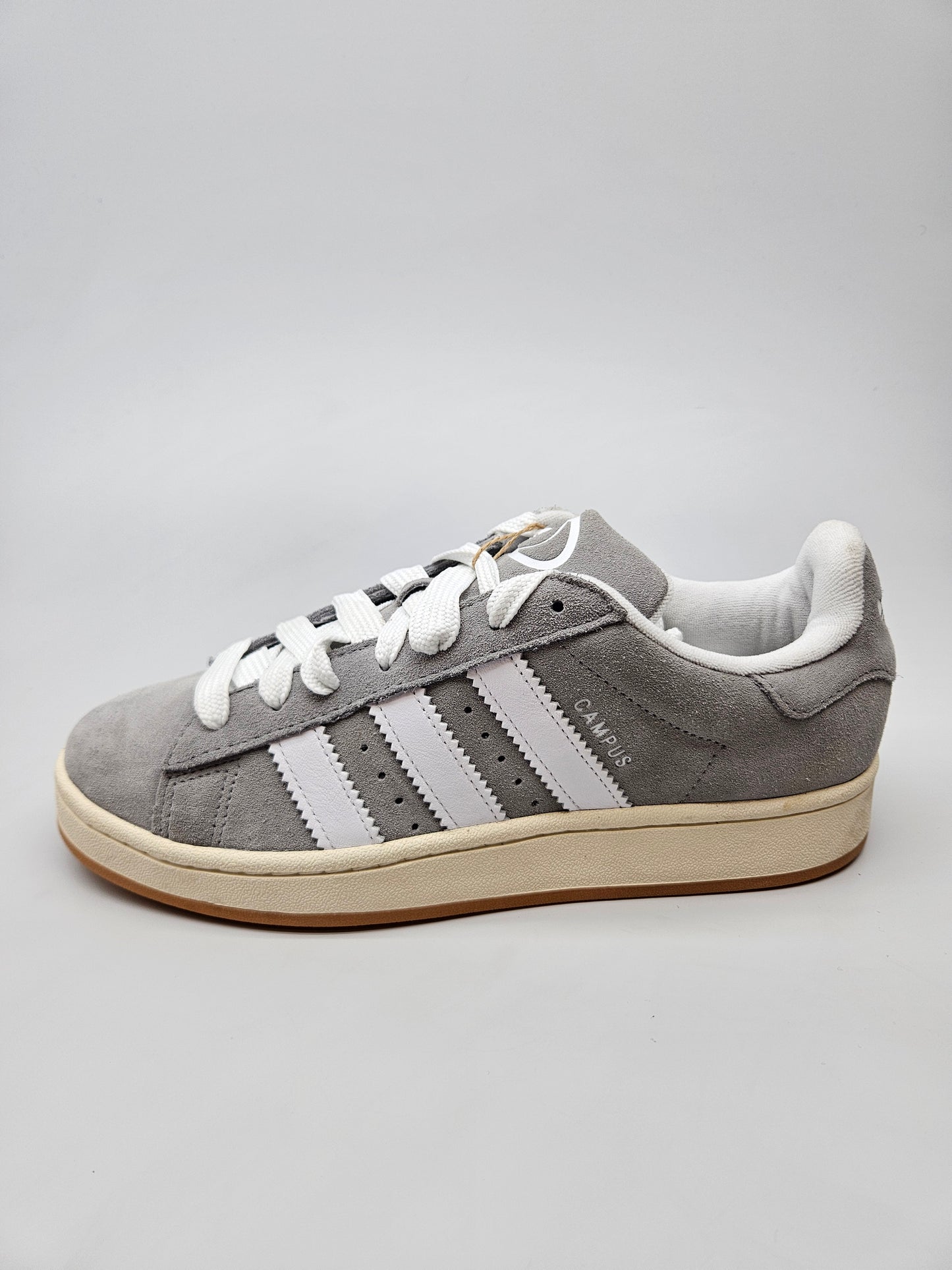 ADIDAS NOVI ORIGINAL PATIKI BR 42.5