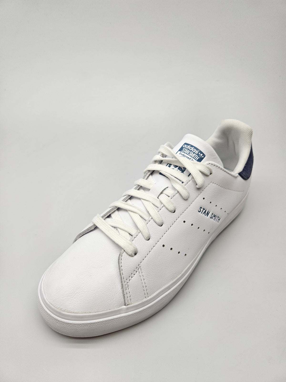 ADIDAS NOVI ORIGINAL PATIKI BR 40