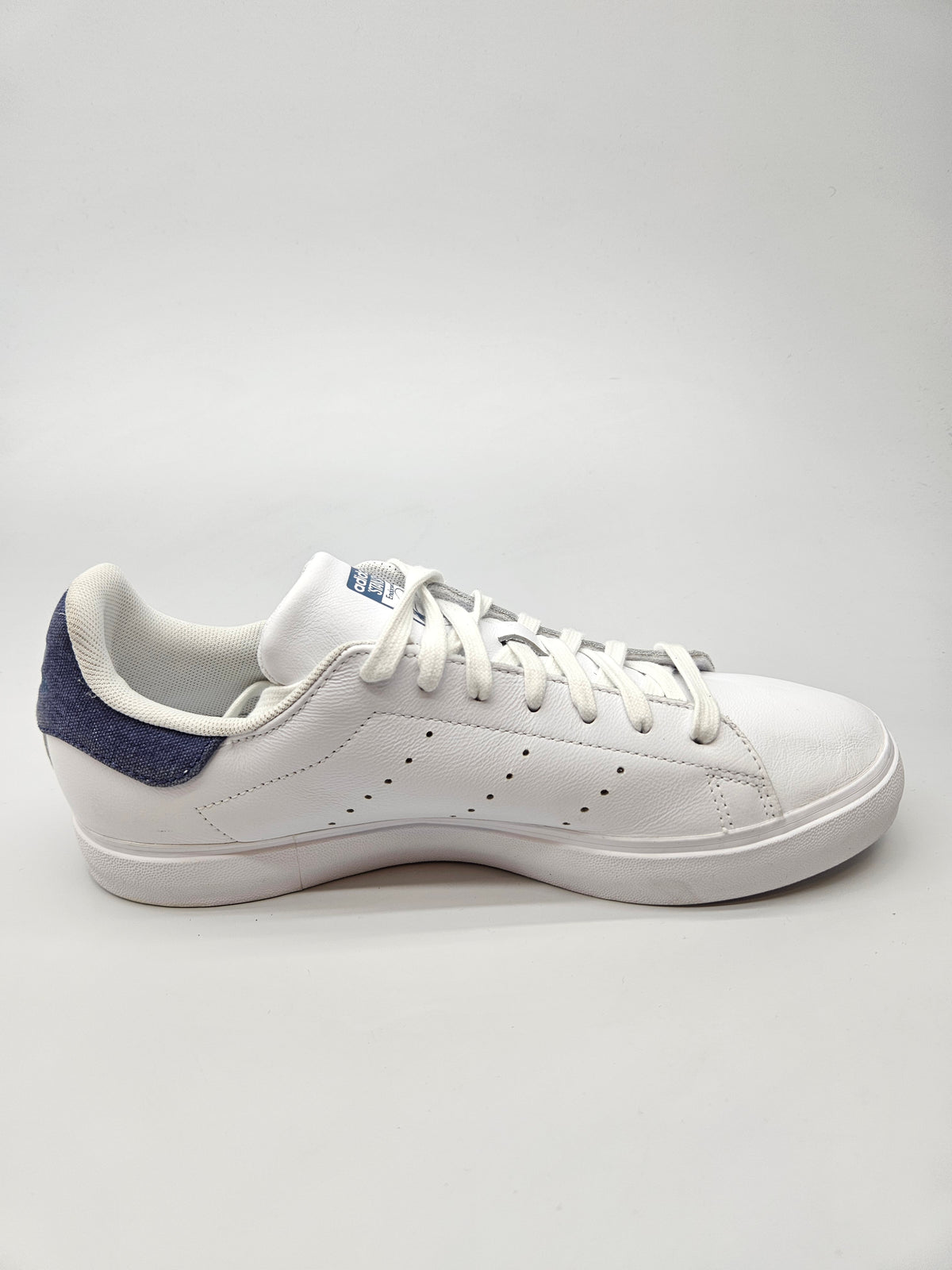 ADIDAS NOVI ORIGINAL PATIKI BR 40