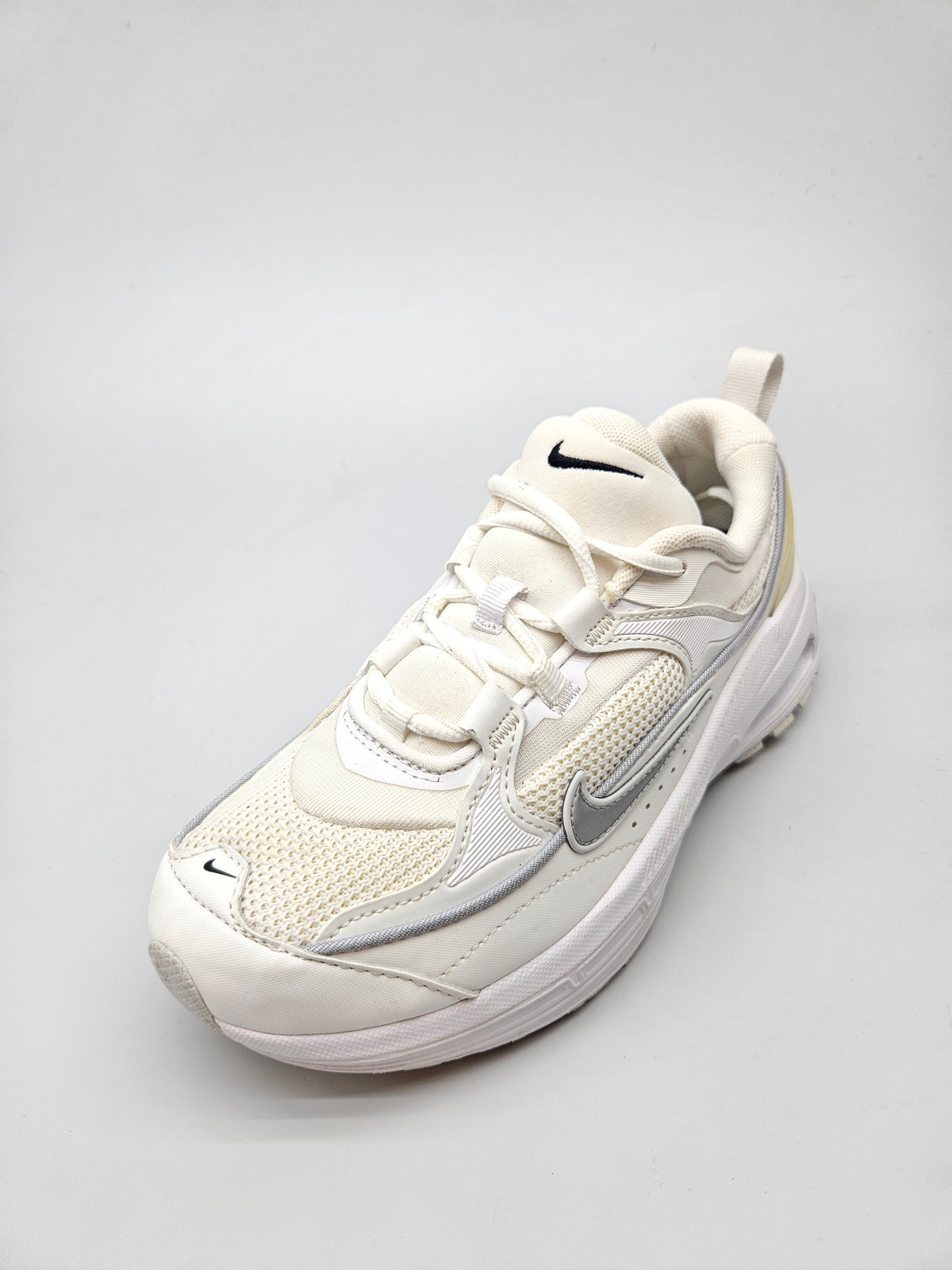 NIKE NOVI ORIGINAL PATIKI BR 37.5
