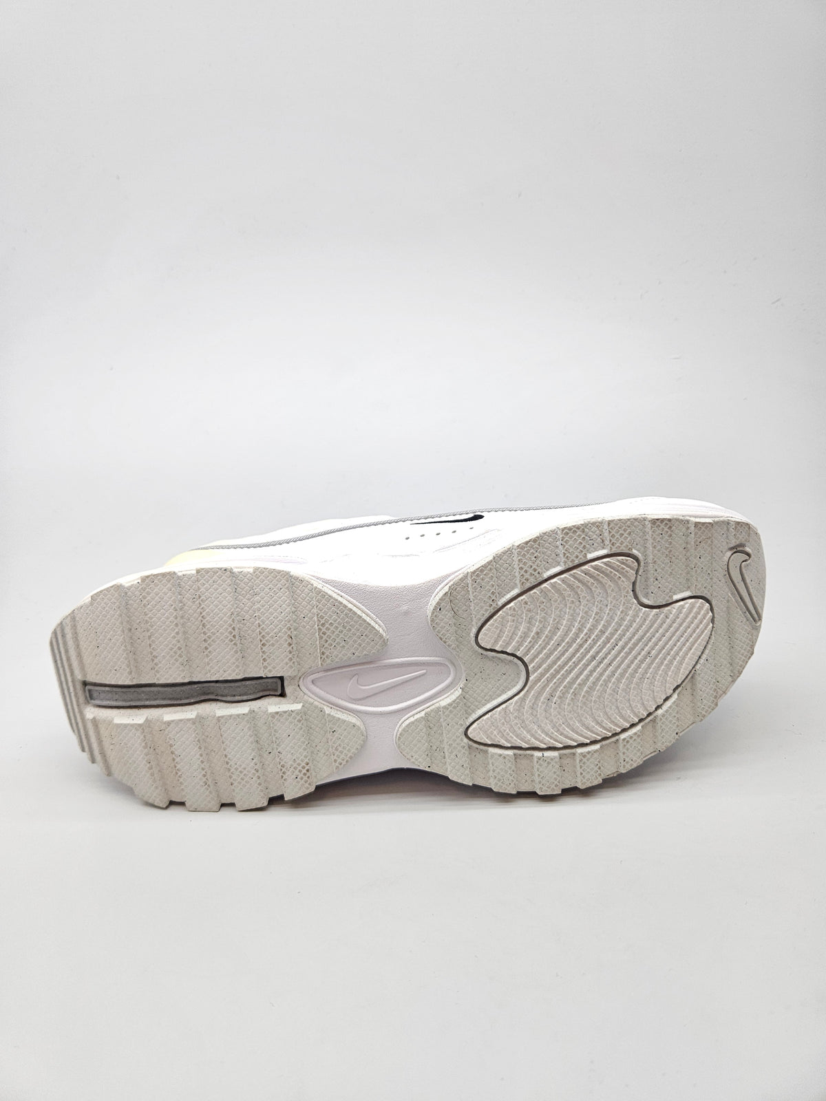 NIKE NOVI ORIGINAL PATIKI BR 37.5
