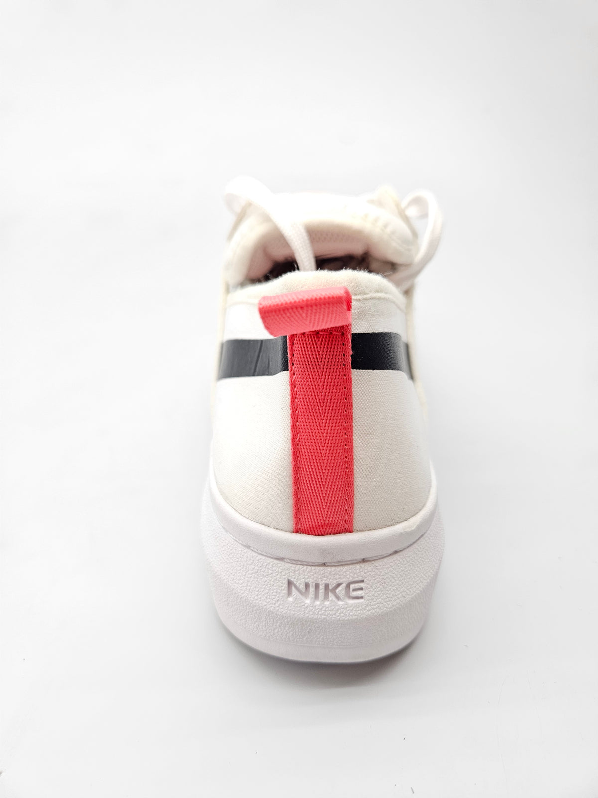 NIKE NOVI ORIGINAL PATIKI BR 40