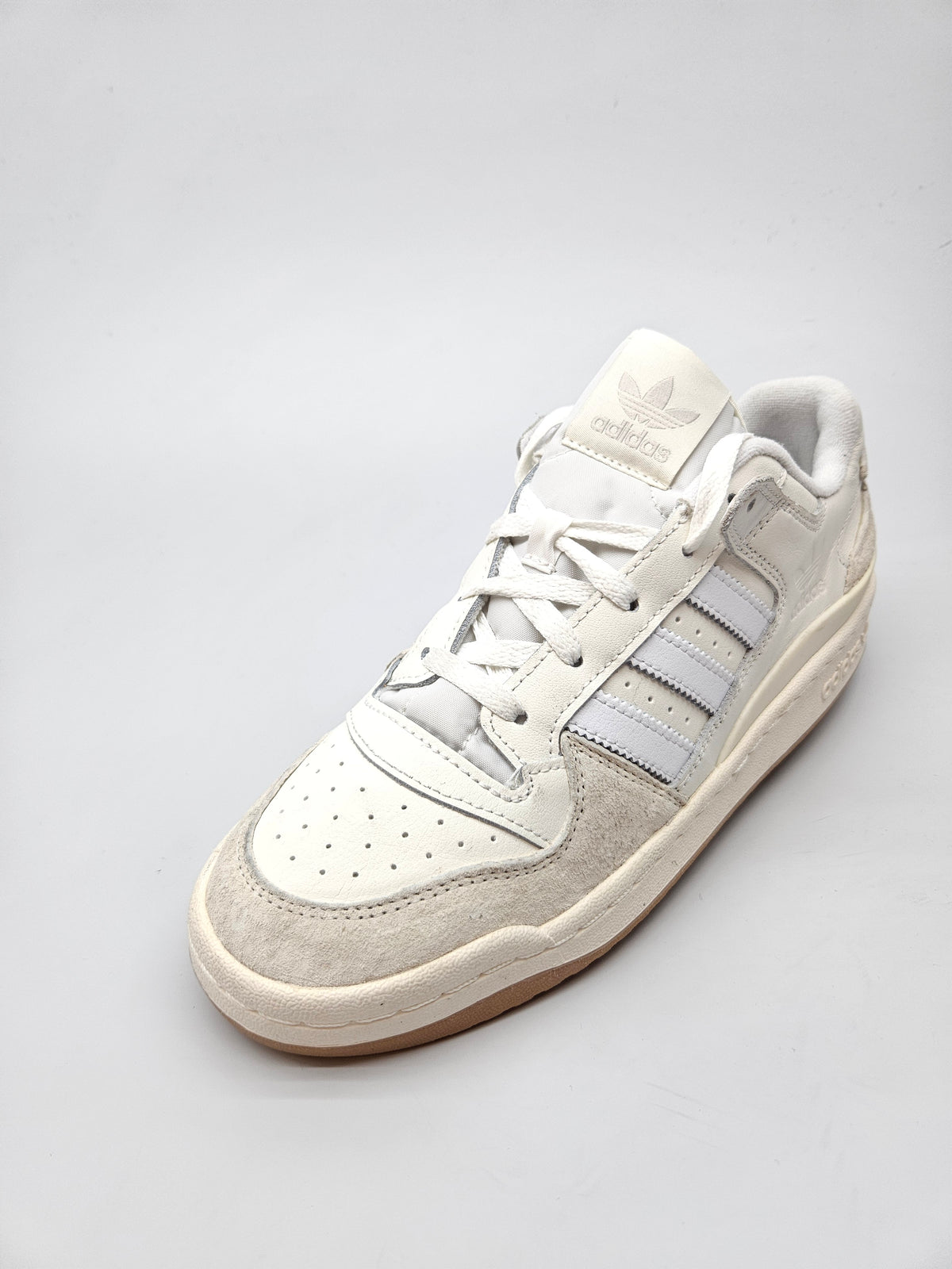 ADIDAS NOVI ORIGINAL PATIKI BR 40.5