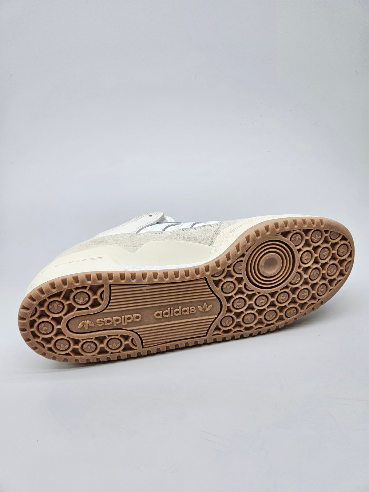 ADIDAS NOVI ORIGINAL PATIKI BR 40.5
