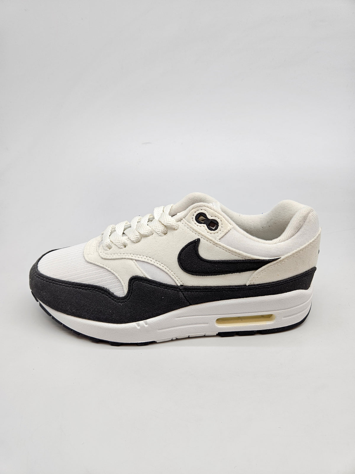 NIKE AIRMAX NOVI ORIGINAL PATIKI BR 38