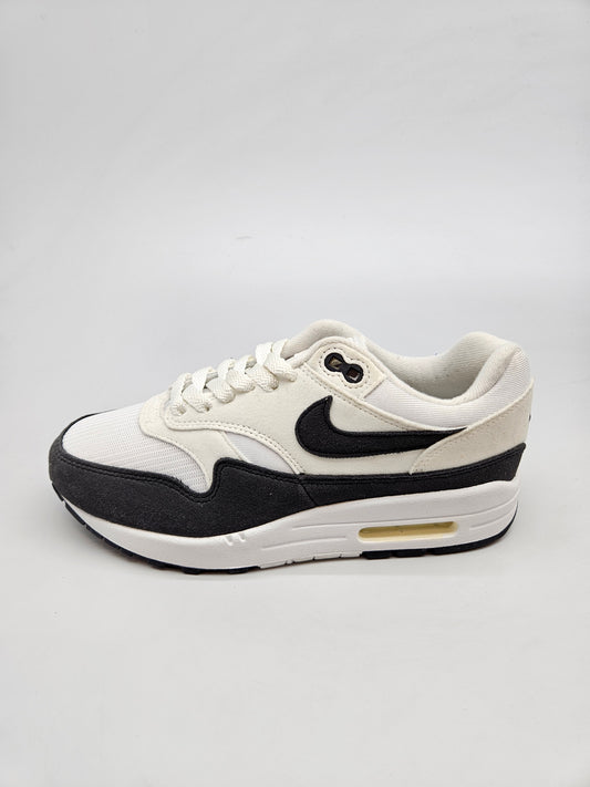 NIKE AIRMAX NOVI ORIGINAL PATIKI BR 38
