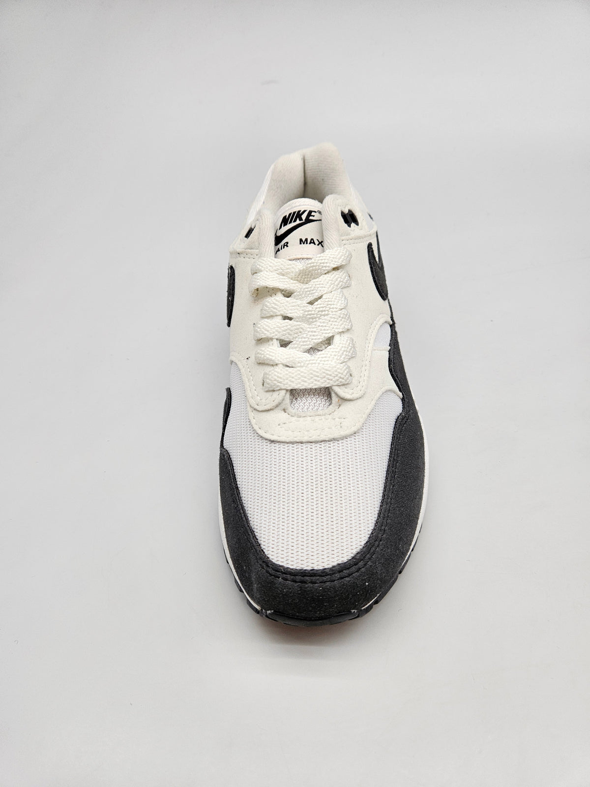 NIKE AIRMAX NOVI ORIGINAL PATIKI BR 38