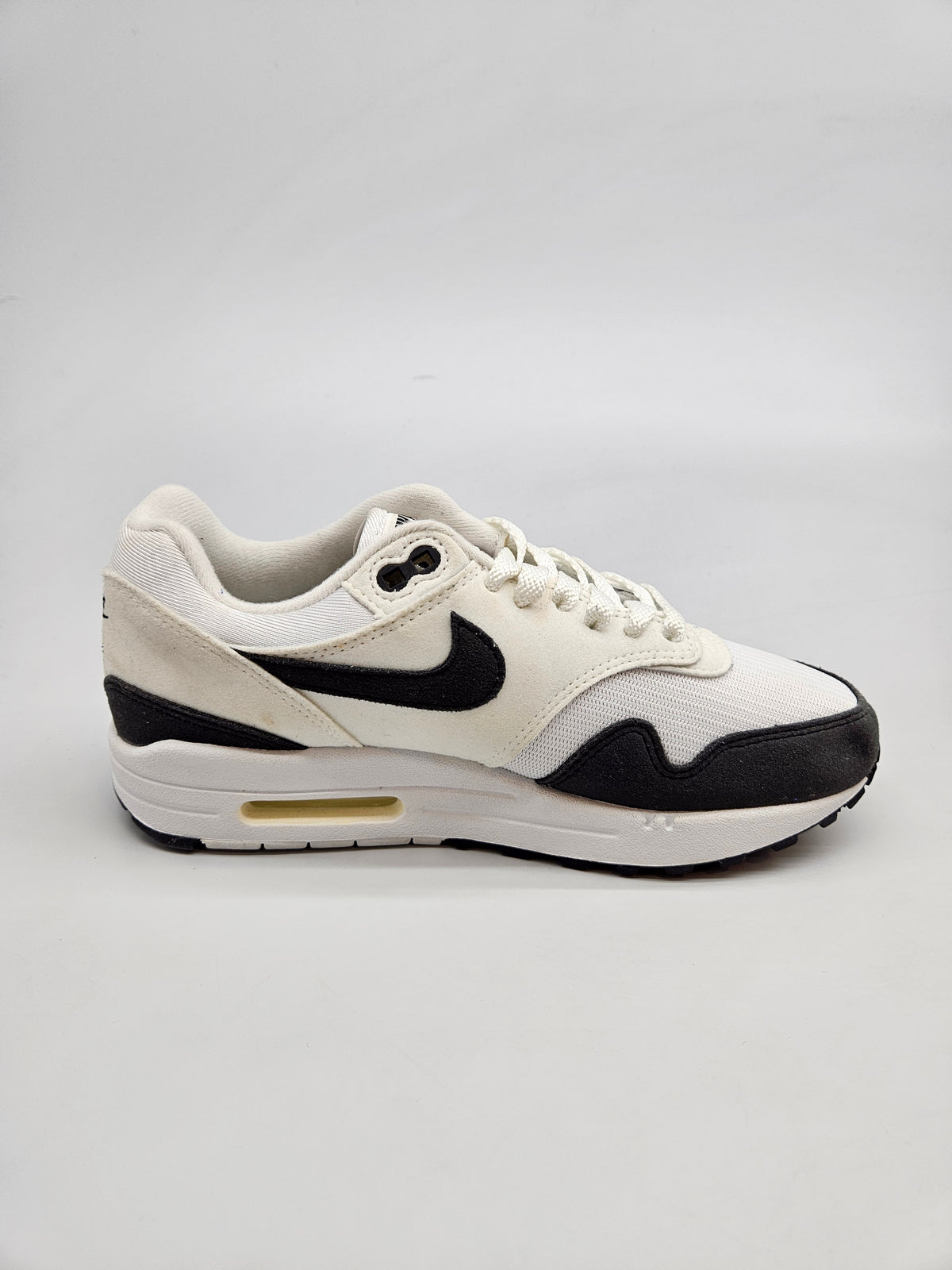 NIKE AIRMAX NOVI ORIGINAL PATIKI BR 38