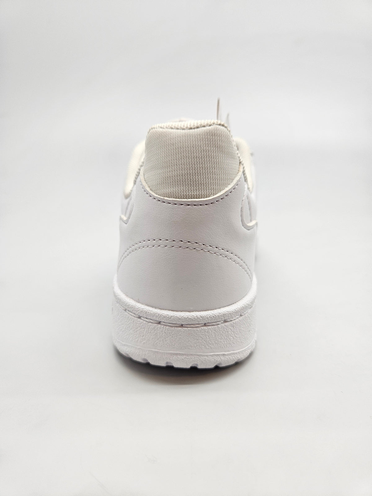 ADIDAS NOVI ORIGINAL PATIKI BR 40